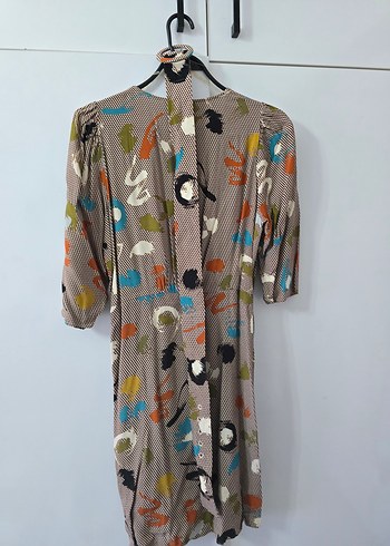 RANDOM ŞİFON ELBİSE Çok Renkli V Yaka Düğmeli Uzun Elbise - Görsel 3