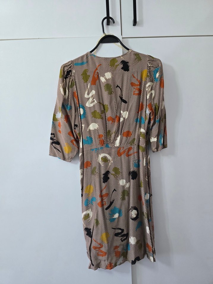 RANDOM ŞİFON ELBİSE Çok Renkli V Yaka Düğmeli Uzun Elbise - Görsel 4