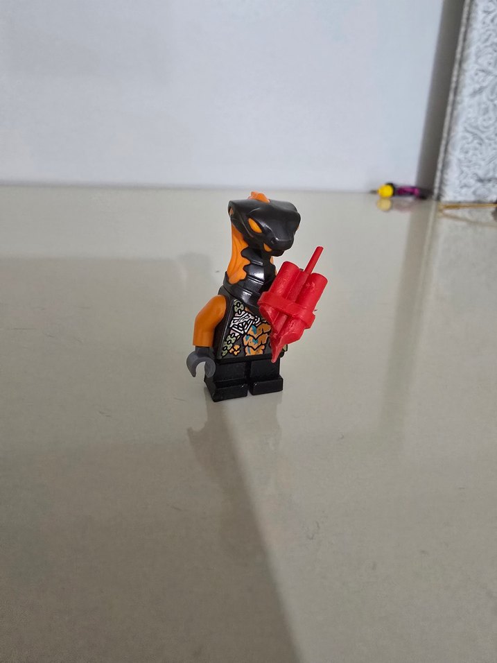NİNJAGO SERPENTİNE YILAN KABİLESİ Turuncu Siyah Lego Yılan Figür - Görsel 2