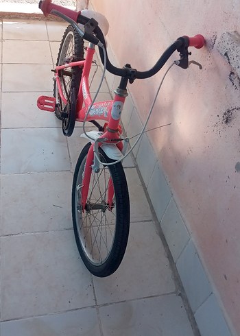 Diğer Pembe Renkli Üç Tekerlekli Bisiklet