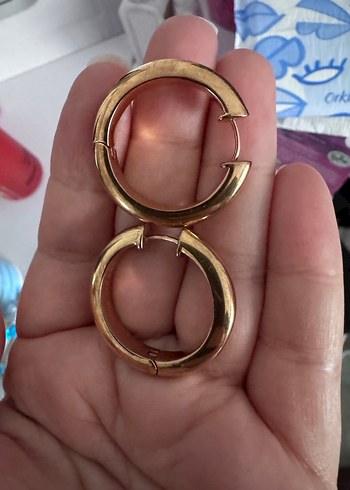 Altın Renkli çelik küpe - Görsel 2