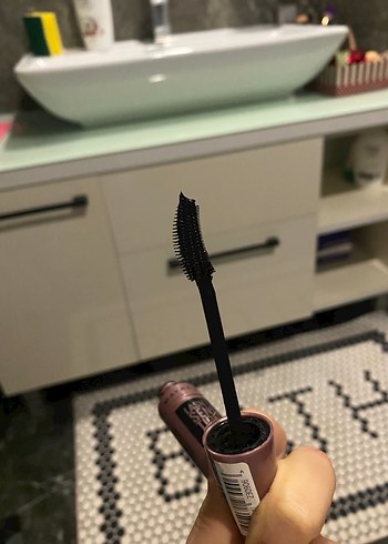 Beden Maybelline Lash Sensational Maskara