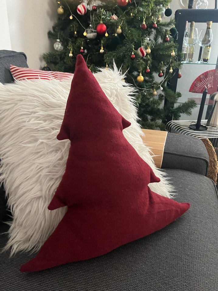 Bordo Yılbaşı Yastığı - Ağaç Şeklinde - Görsel 2