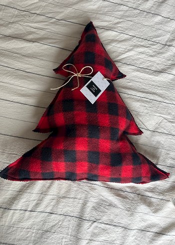 Kırmızı Ekoseli Yün Yılbaşı Yastığı - Görsel 3