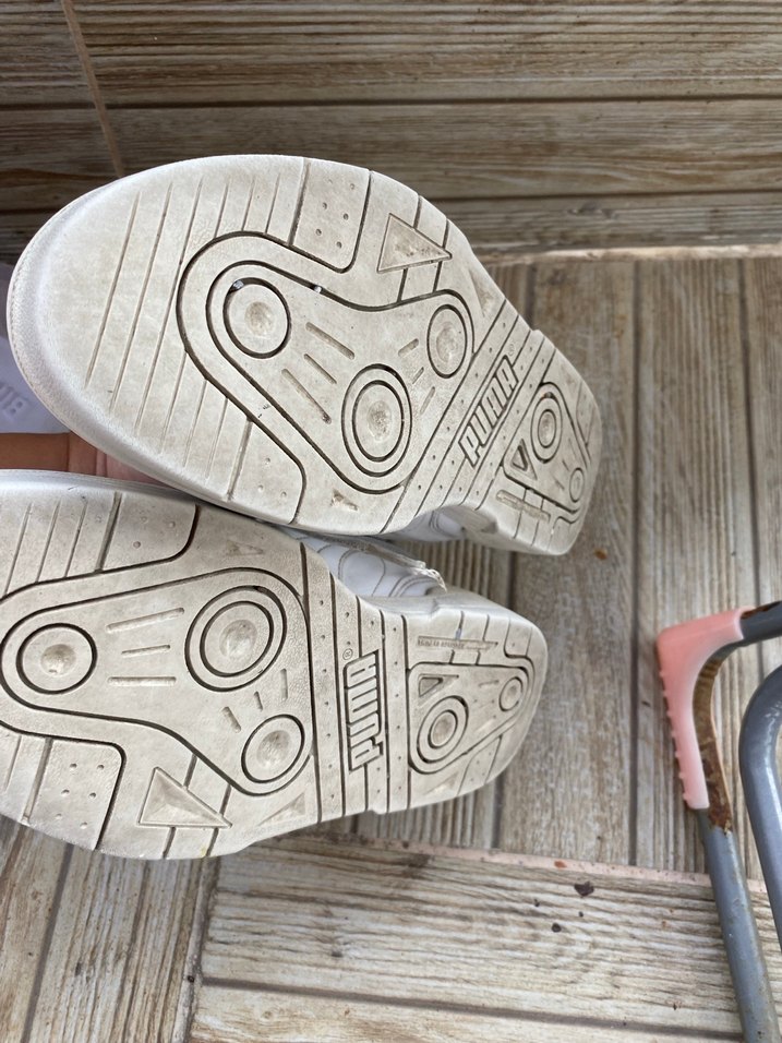 Beyaz Kadın Spor Ayakkabısı, Dolgulu Topuk, Tokalı - Görsel 2