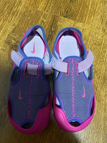 Nike sandalet