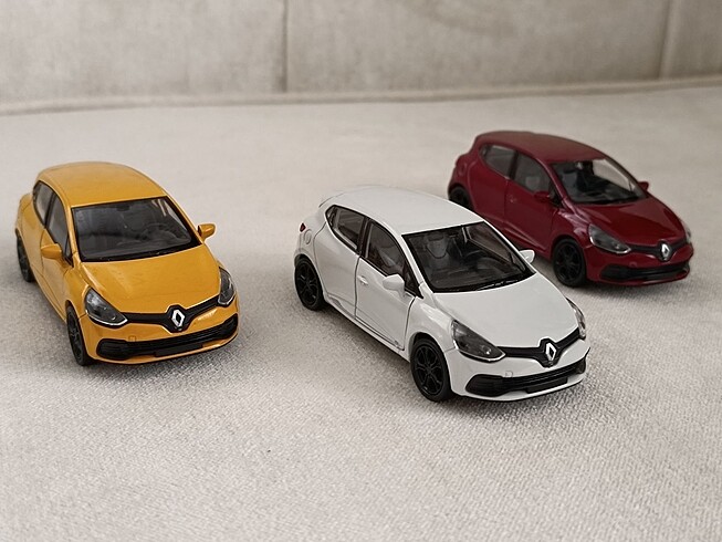 Clio 4 - 1.36 ölçek - 3 farklı renk