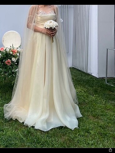 Nişan elbisesi