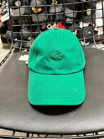 Lacoste şapka