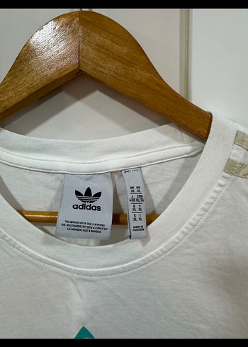 adidas Beyaz Baskılı Kısa Kollu Tişört - Görsel 2