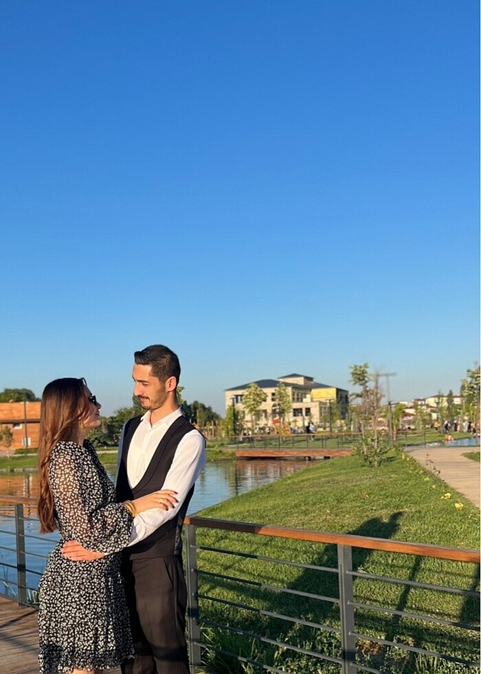 Çiçekli kısa elbise - Görsel 3