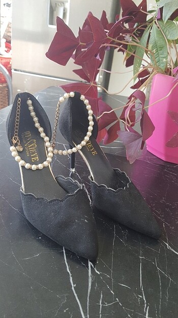 Sandalet terlik spor ayakkabı stiletto