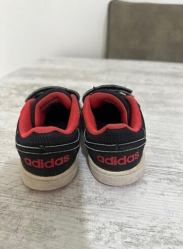 26 Beden Adidas ayakkabı
