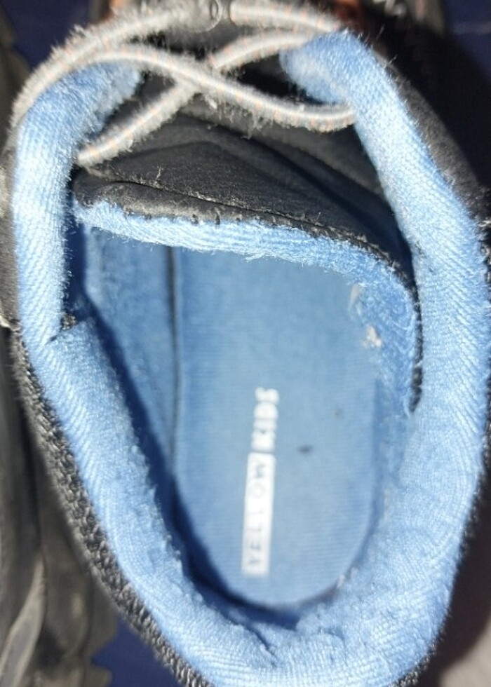 Erkek çocuk bot ayakkabı  su geçirmeyen güzel bi ürün  - Görsel 3