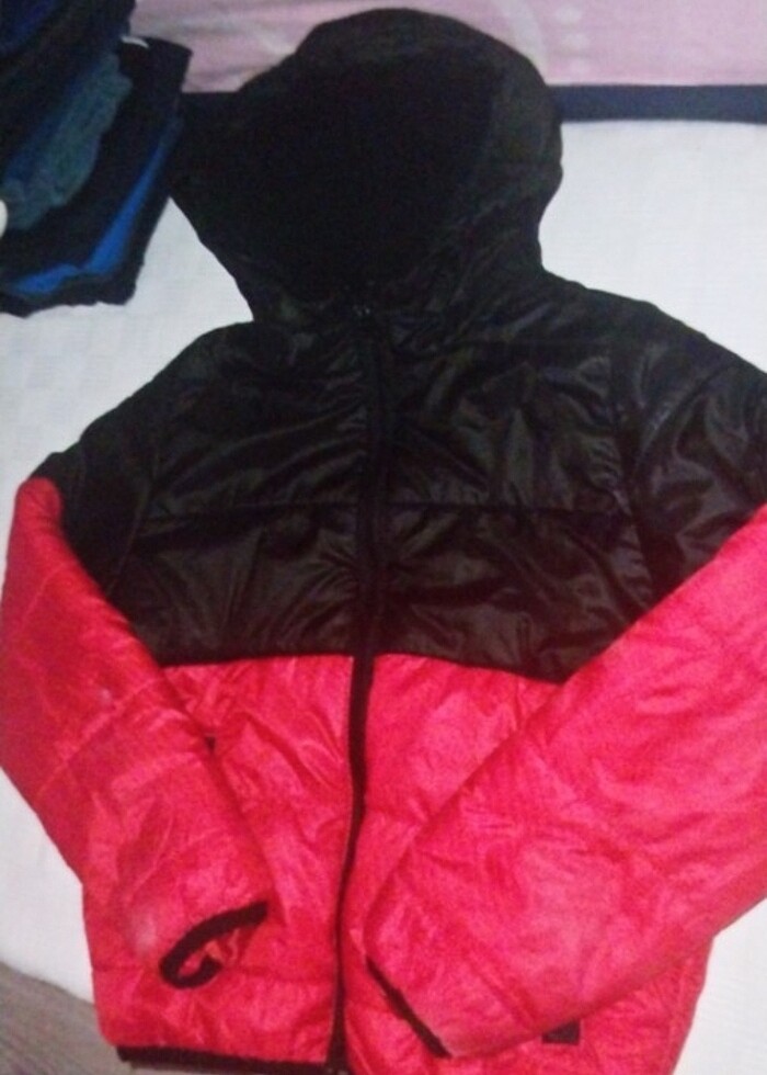 KIRMIZI SIYAH KAPÜŞONLU  ERKEK ÇOCUK  MONT - Görsel 2