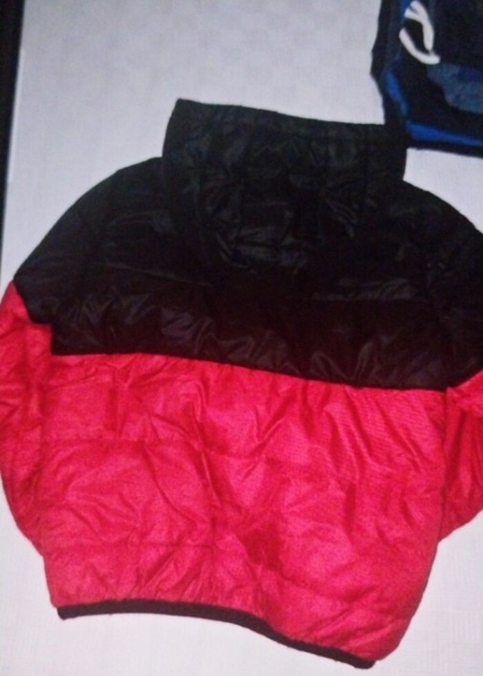 KIRMIZI SIYAH KAPÜŞONLU  ERKEK ÇOCUK  MONT - Görsel 3