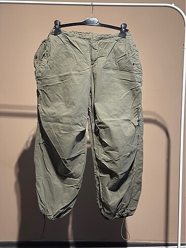 haki paraşüt pantolon