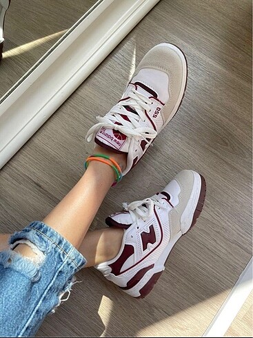 New Balance 550