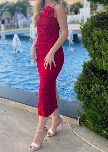 askılı elbise