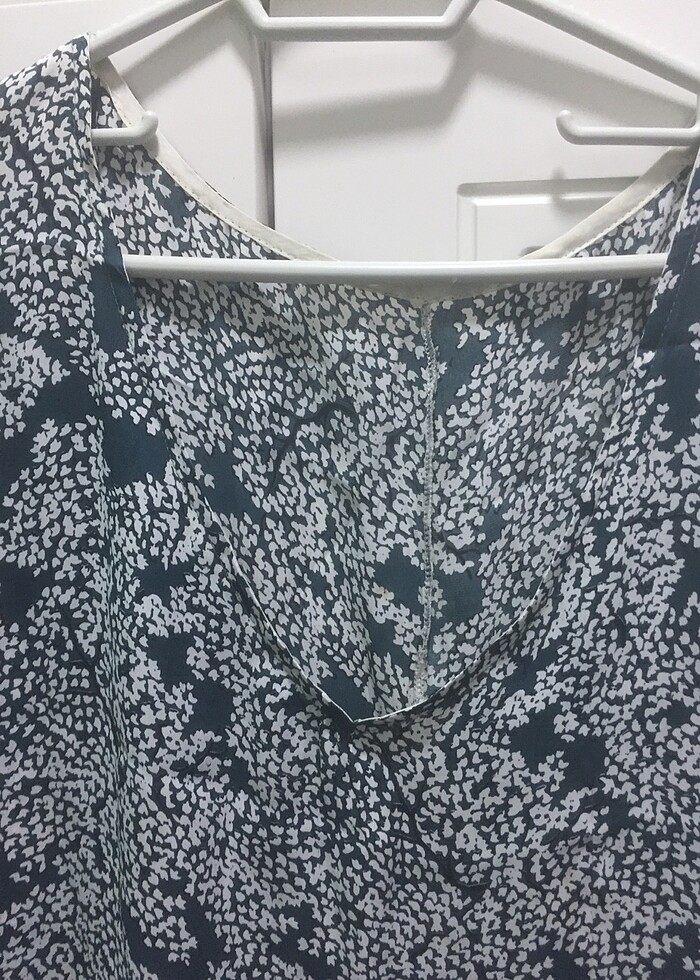 V yaka bluz - Görsel 3