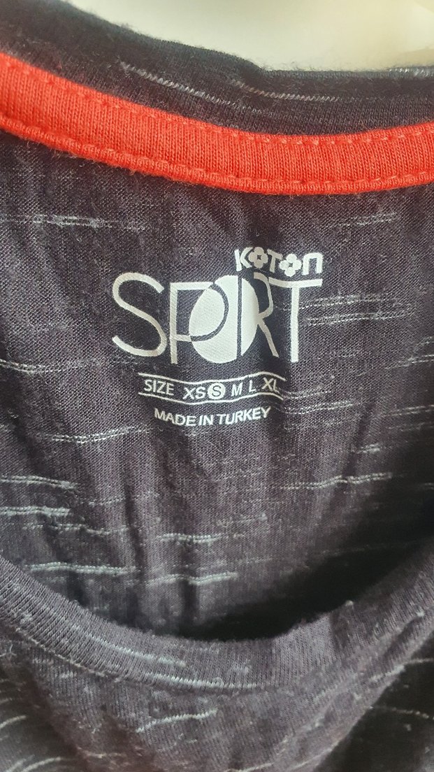 Siyah Baskılı Kolsuz Spor Üstü - Görsel 5