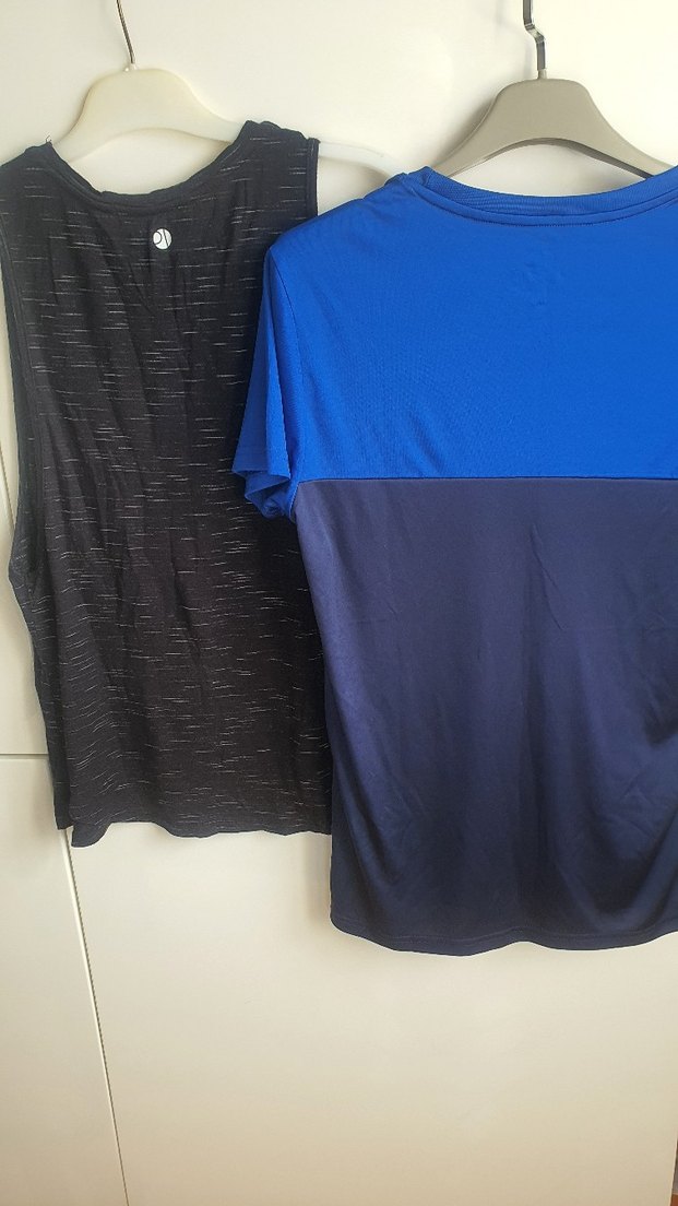 Siyah Baskılı Kolsuz Spor Üstü - Görsel 4