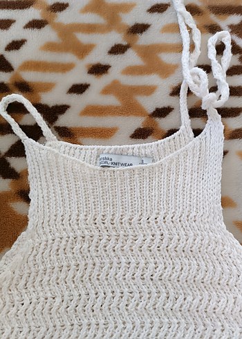 Bershka Bohem Stil Örgü Beyaz İnce Askılı Bluz