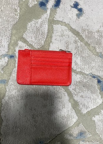 Bershka Kırmızı Deri Fermuarlı Kadın Cüzdanı