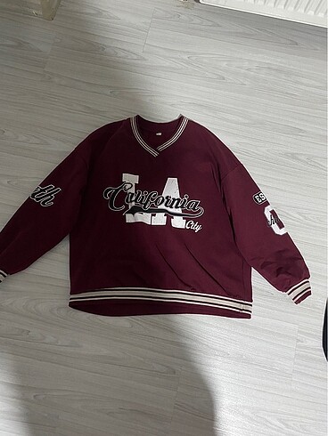 Sweatshirt