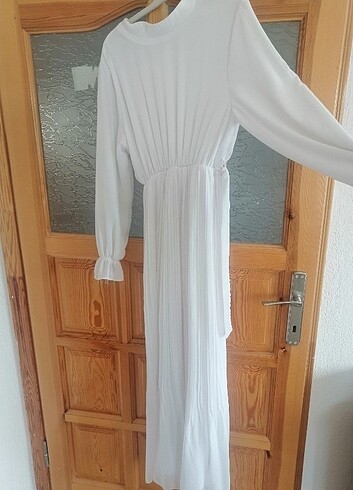 46 Beden Beyaz elbise 