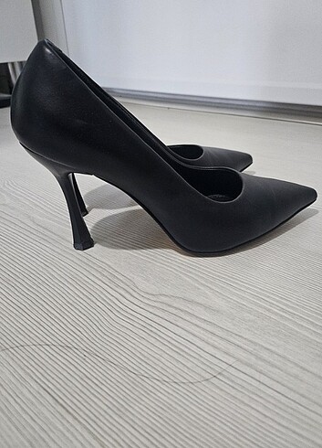 38 Beden Derimod stiletto