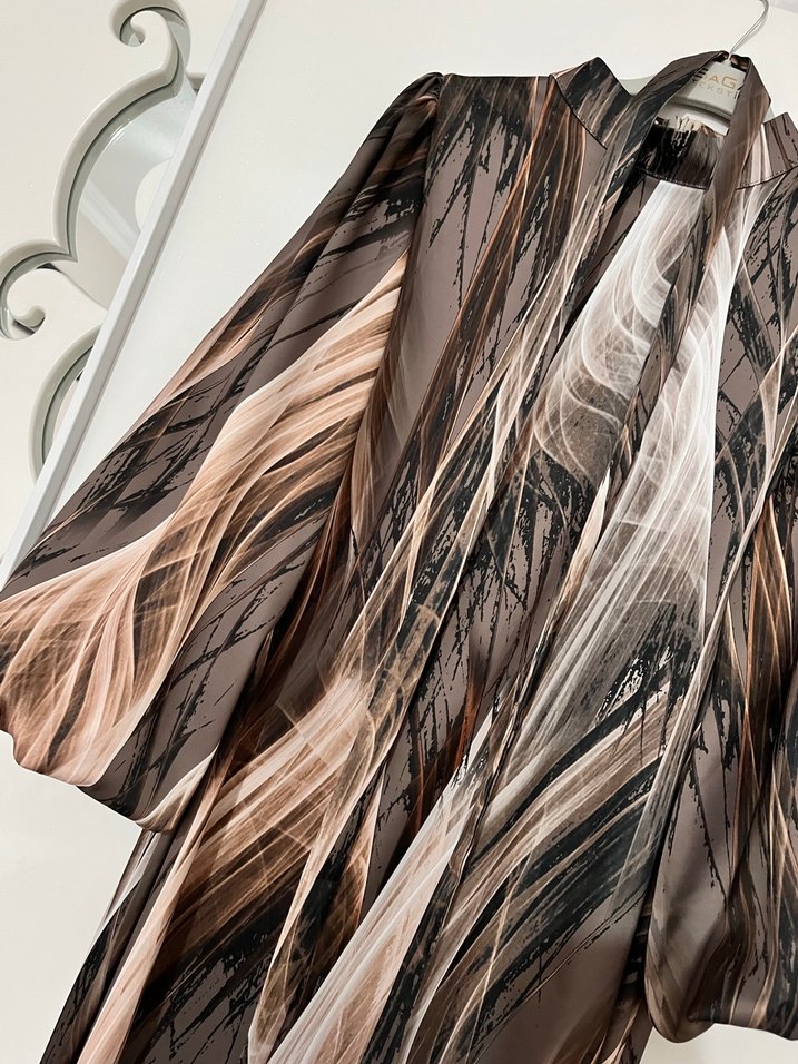 Kahverengi Bağlama Desenli Uzun Kadın Elbise - Görsel 2