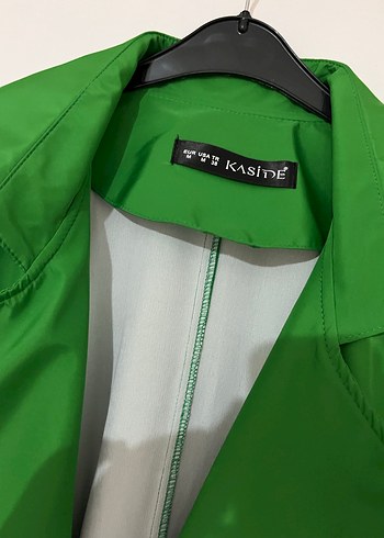 Kadın Parlak Yeşil Uzun Trençkot - Görsel 2