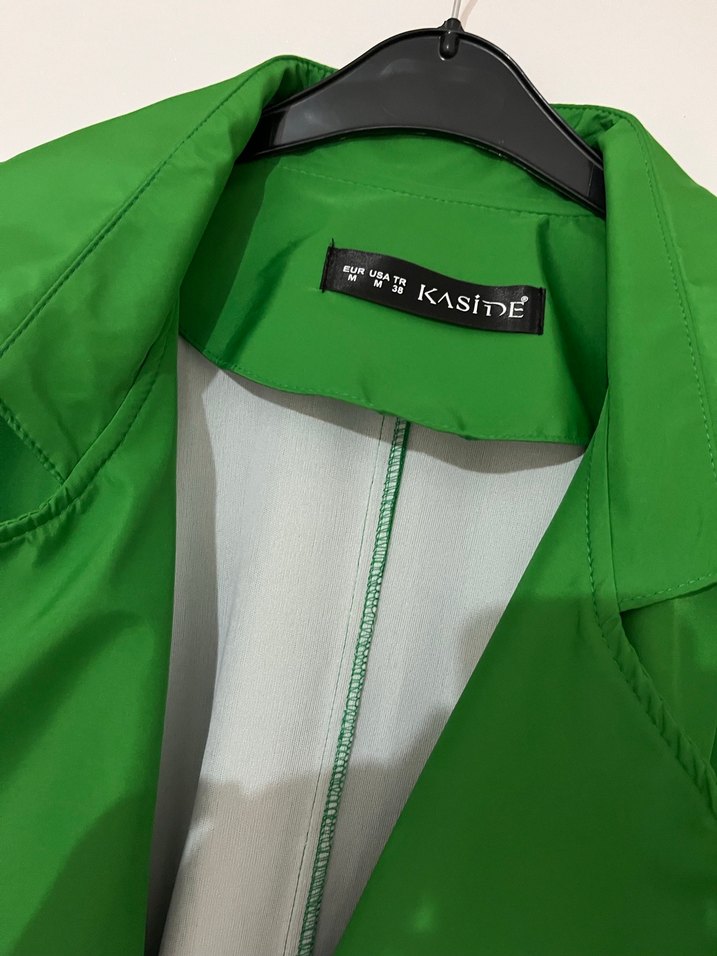 Kadın Parlak Yeşil Uzun Trençkot - Görsel 2