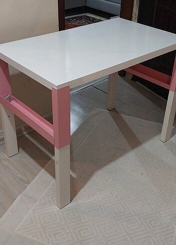 Ikea çocuk calisma masasi