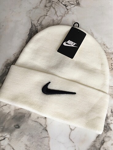 Nike Unisex Bere