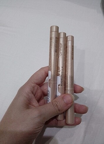Flormar aydinlatici kas kalemi brow up