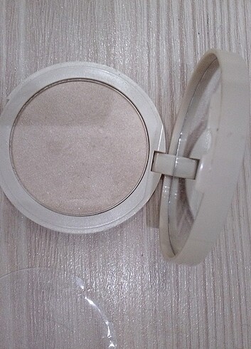 The balm marry lou muadili aydinlatici 