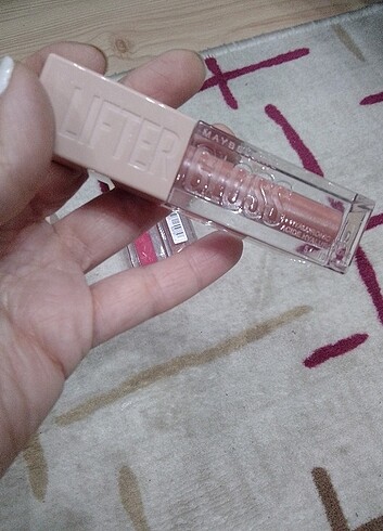 Beden Maybelline lifter gloss 03 moon