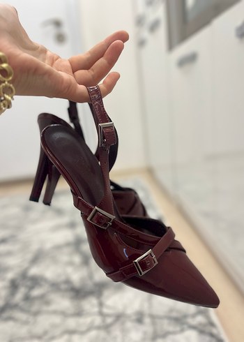 Bordo Deri Stiletto Kemerli Kadın Ayakkabı