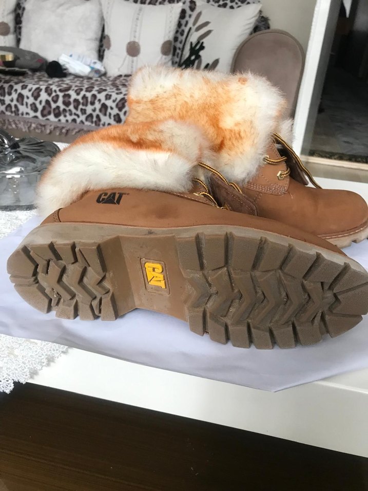 Kahverengi CAT orjinal marka Süet Tüylü Kadın Botu - Görsel 4