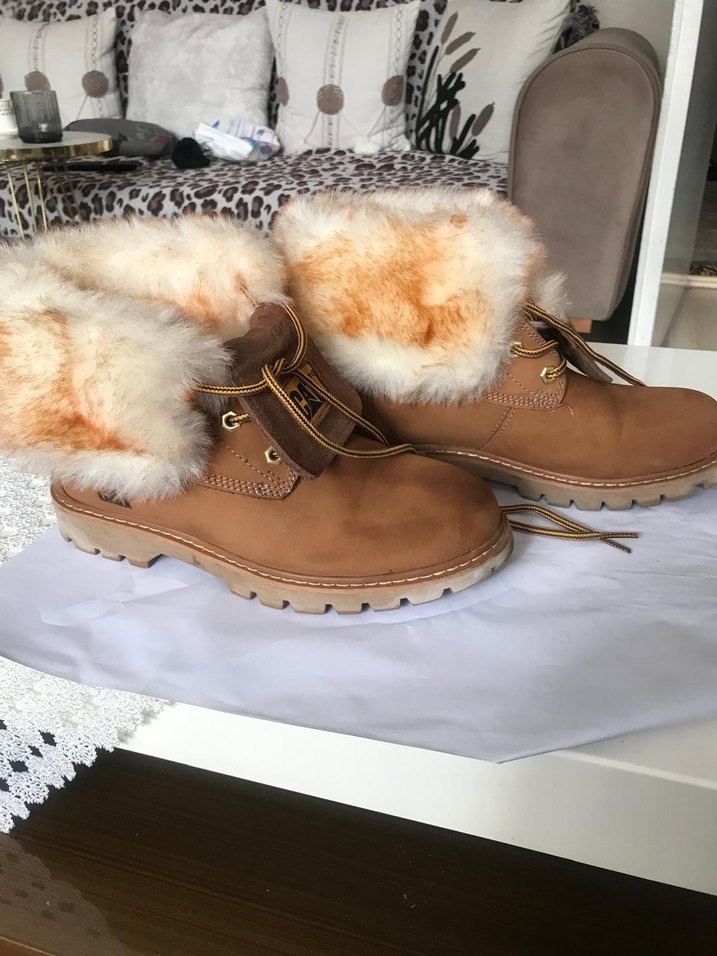 Kahverengi CAT orjinal marka Süet Tüylü Kadın Botu - Görsel 2