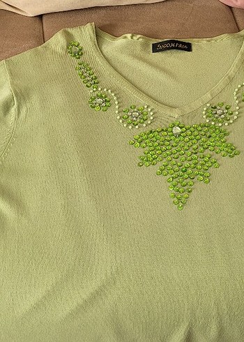 Yeşil V Yaka Payetli bluz - Görsel 5