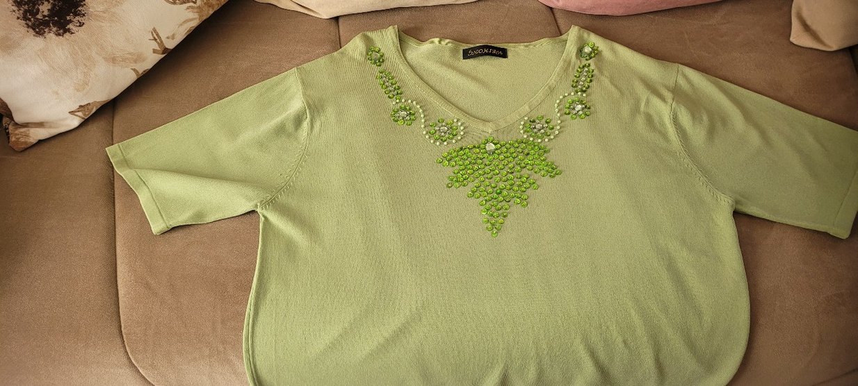 Yeşil V Yaka Payetli bluz - Görsel 5