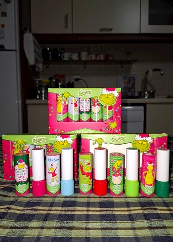 Renkli Dr. Seuss Grinch lip balm Seti