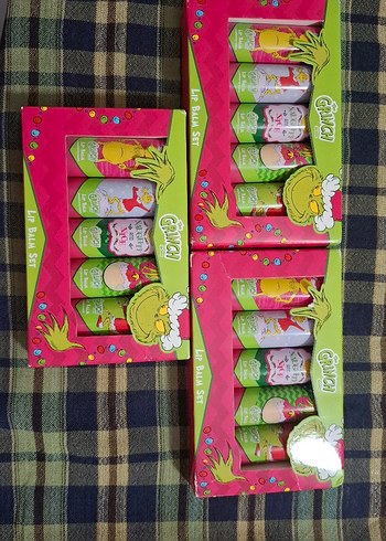 Kiko Renkli Dr. Seuss Grinch lip balm Seti