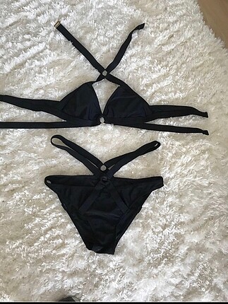 Siyah şık bikini