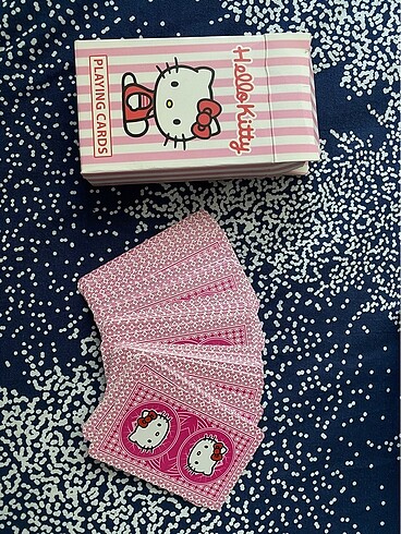  Hello Kitty Oyun Kartları
