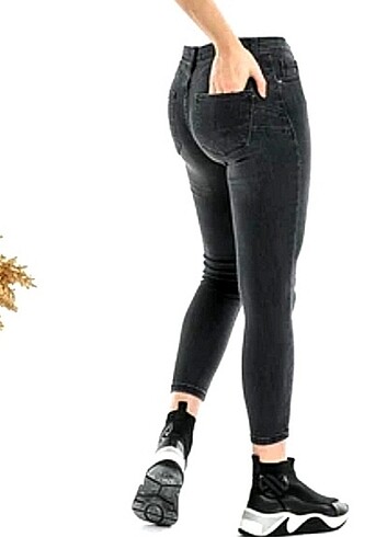 26 Beden Taşlanmış Kadın Jean Kot Pantolon 26 Beden. BEL ÖLÇÜSÜ 30 CM, ES
