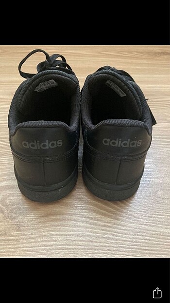 36 Beden siyah Renk Adidas 36 numara siyah ayakkabı